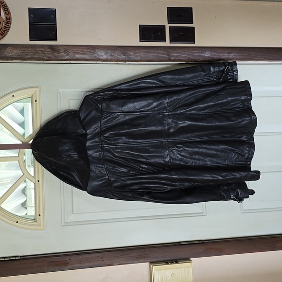 Women's Leather Jacket - Picture 2 of 4